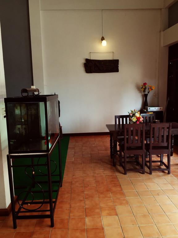 J-Safe Guesthouse Szukhothaj Kültér fotó