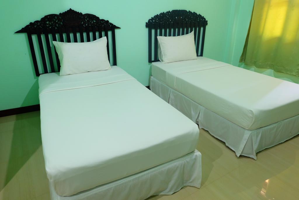 J-Safe Guesthouse Szukhothaj Kültér fotó